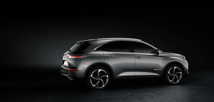  DS 7 Crossback La Premiere (X74) 2017 года  (фото 5 из 10)